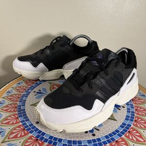 Adidas Yung-96 G27406 Women’s 7.5 / Juniors 6 Black White Chunky Sneakers NEW
